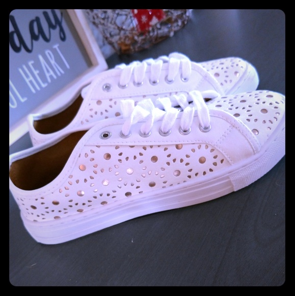 Qupid Shoes - 🆕 NWOT Sunny Skies Perforated Sneakers-White/Gold